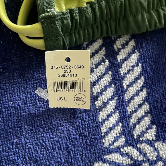 Aerie tropical bikini  swim top in green and lime size Large - Picture 3 of 5